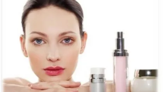 The Complete Beauty Guide: Smart Hair Solutions, Healthy Skin, Makeup and Cosmetic Choices